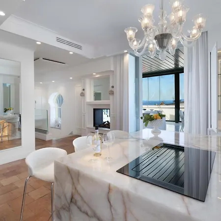- The Square Penthouse Holiday home *