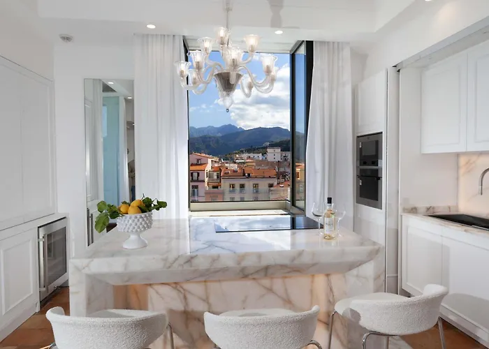 - The Square Penthouse * Σορέντο