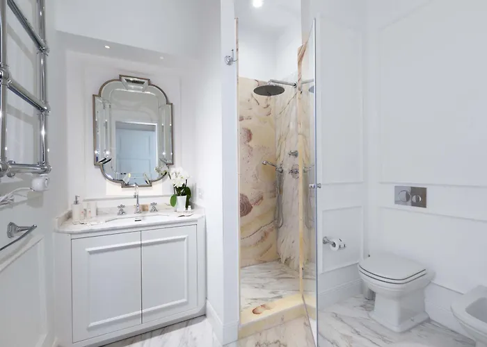 - The Square Penthouse Σορέντο