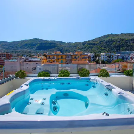 Prázdninový dům - The Square Penthouse *