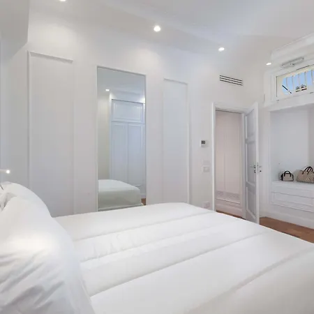 - The Square Penthouse Hébergement de vacances