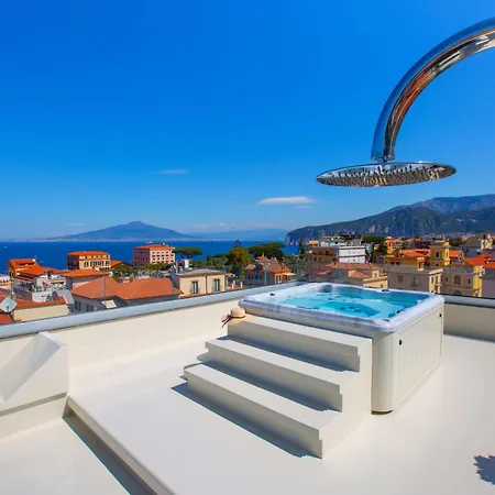 Vakantiehuis - The Square Penthouse Sorrento