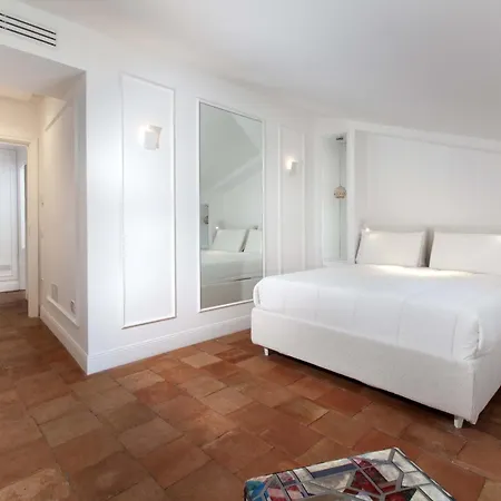 - The Square Penthouse Hébergement de vacances Sorrente