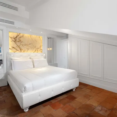 Hébergement de vacances - The Square Penthouse