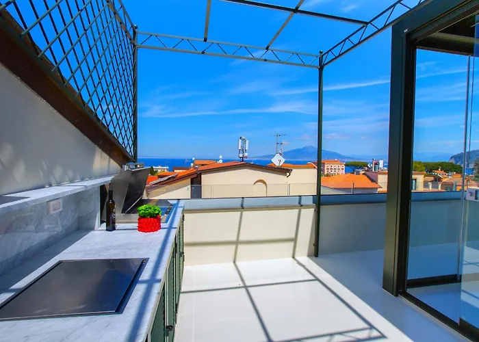 - The Square Penthouse Holiday home Sorrento