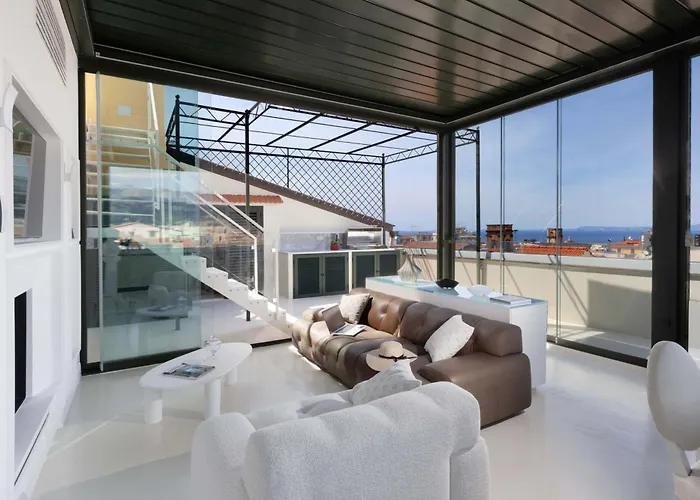 - The Square Penthouse 別荘