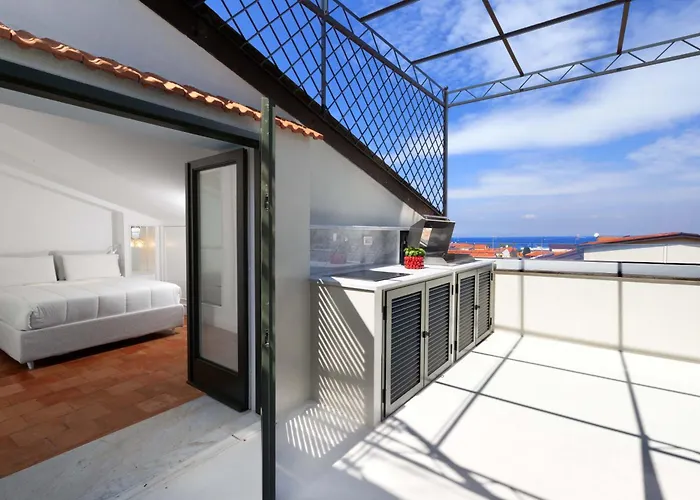 - The Square Penthouse Holiday home Sorrento