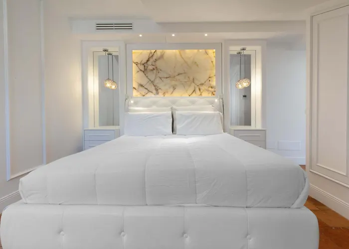 - The Square Penthouse Holiday home *