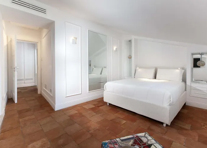 - The Square Penthouse Holiday home Sorrento