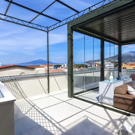 - The Square Penthouse Hébergement de vacances