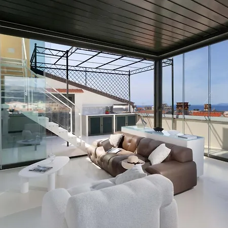 - The Square Penthouse Casa vacanze